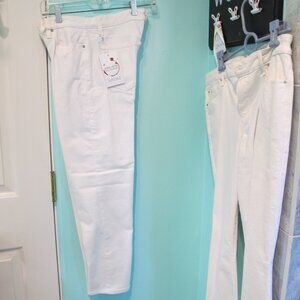 LIMITED TIME SITEWIDE SALE!  EVERYTHING $5 OFF  SEE CLOSET FOR INDIVIDUAL $